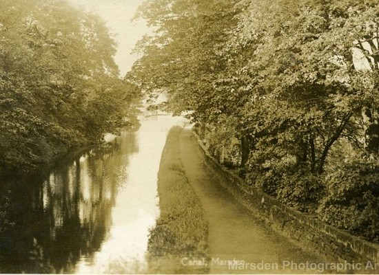 Huddersfield narrow canal